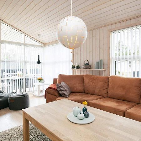 8 Person Holiday Home In Hals Eksteriør billede