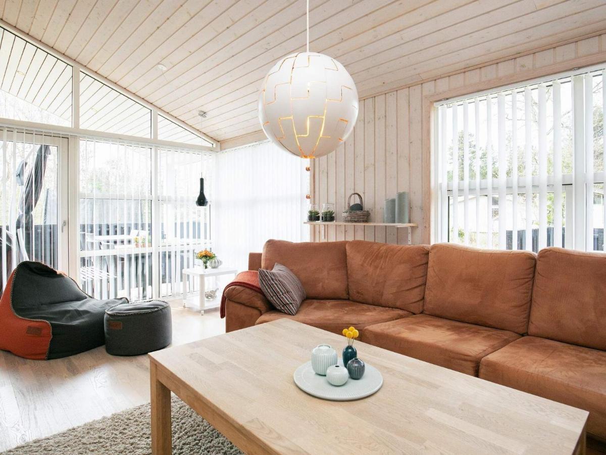 8 Person Holiday Home In Hals Eksteriør billede