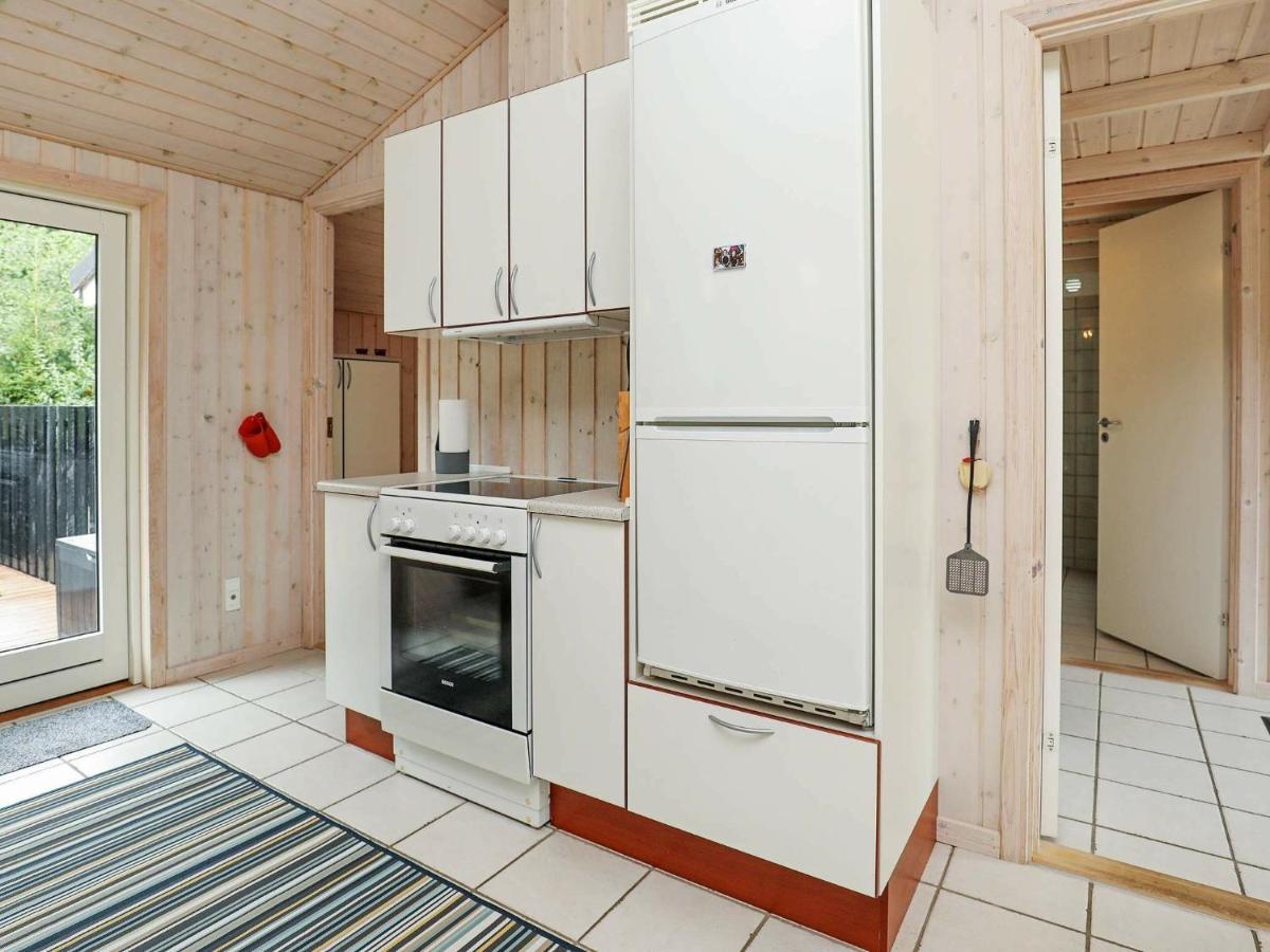 8 Person Holiday Home In Hals Eksteriør billede